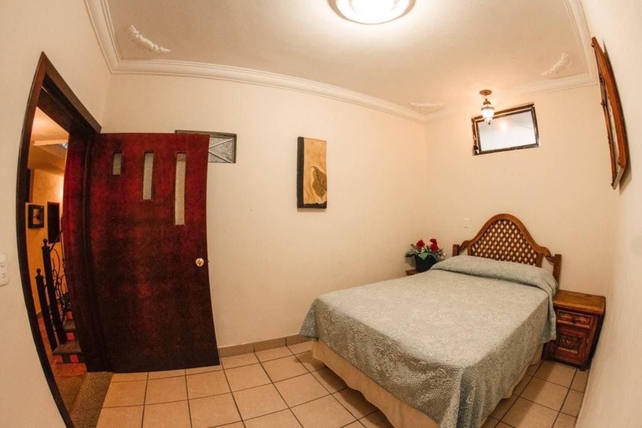 Hotel Posada De La Conspiracion Dolores Hidalgo Zimmer foto